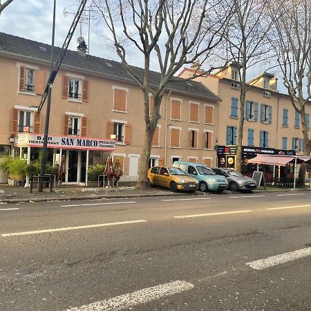 Studio Proche De Paris, Versailles Et La Defense Chaville Kültér fotó