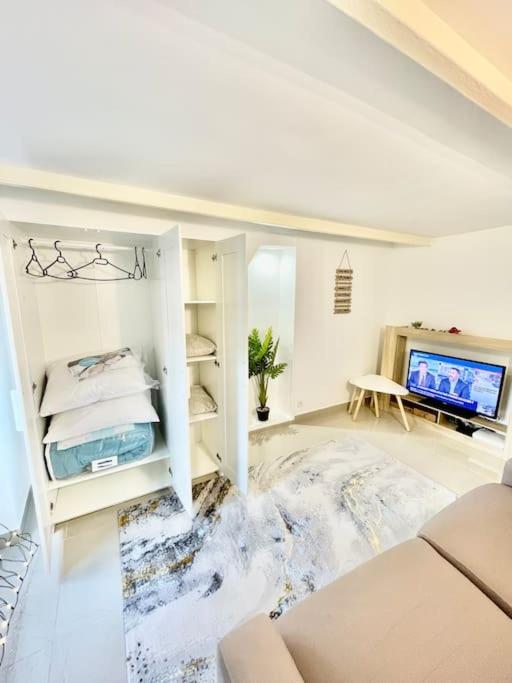 Studio Proche De Paris, Versailles Et La Defense Chaville Kültér fotó